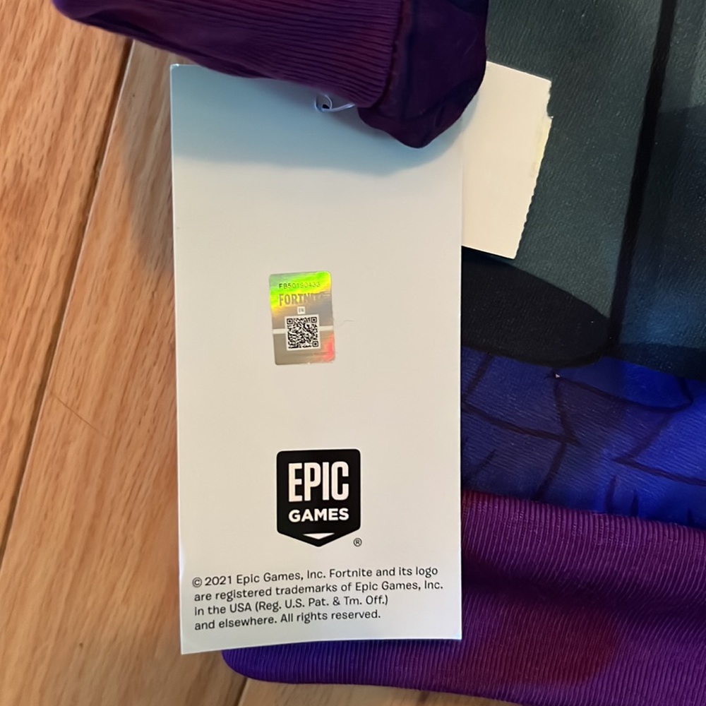 NEW Fortnite sweatshirt hoodie costume- Sz M - Picture 6 of 6